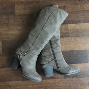 Women’s Knee High Boots -10M
